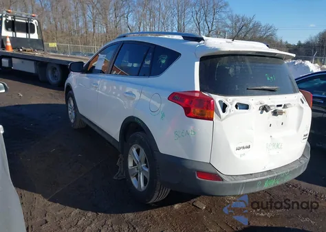 2013 Toyota Rav4 Xle z USA, uszkodzony, nr VIN JTMRFREV1DD012736
